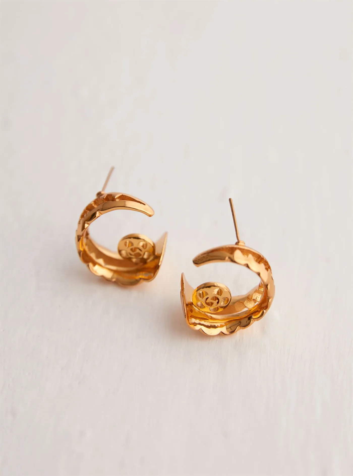 Outhouse   I   OH Calabasas Acuti Monogram Stud Earrings Brass Gold Accessories  OHAW21SE702