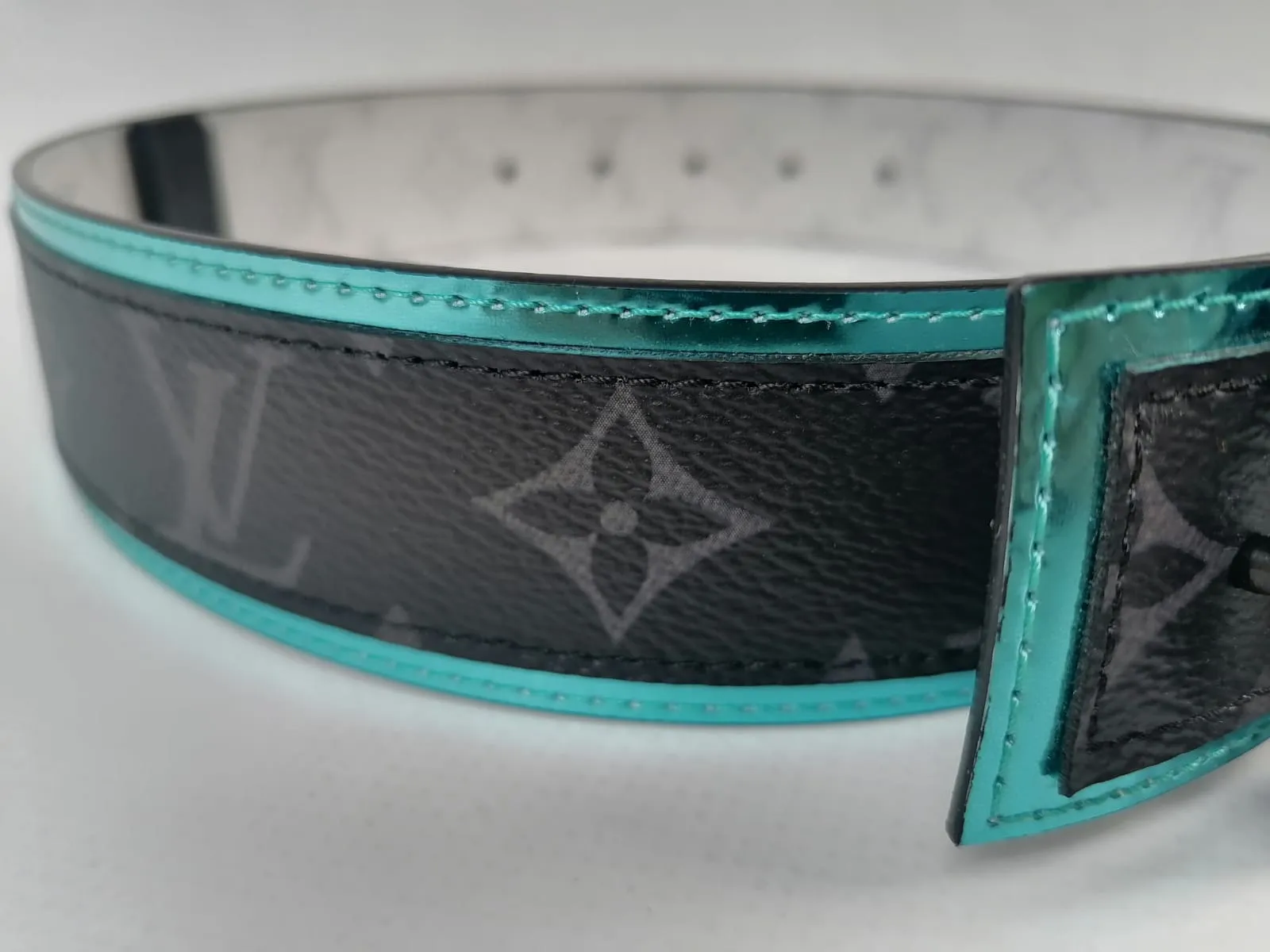 Reversible LV Circle Monogram Eclipse Belt